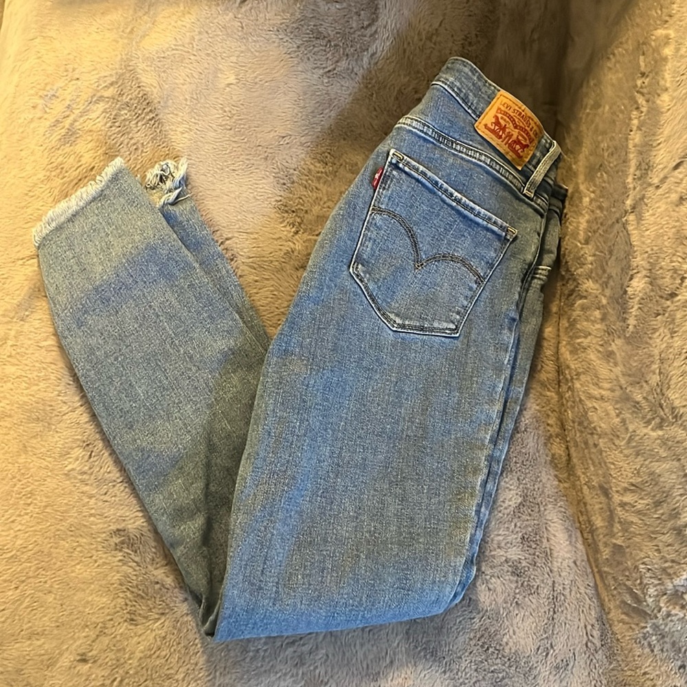 Levi’s 29 721 high rise skinny